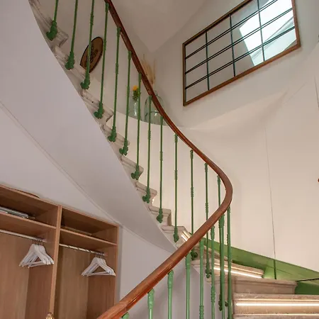 Les Tropeziennes De Libourne