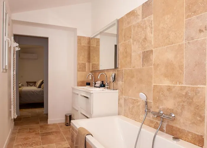 Les Tropeziennes De *